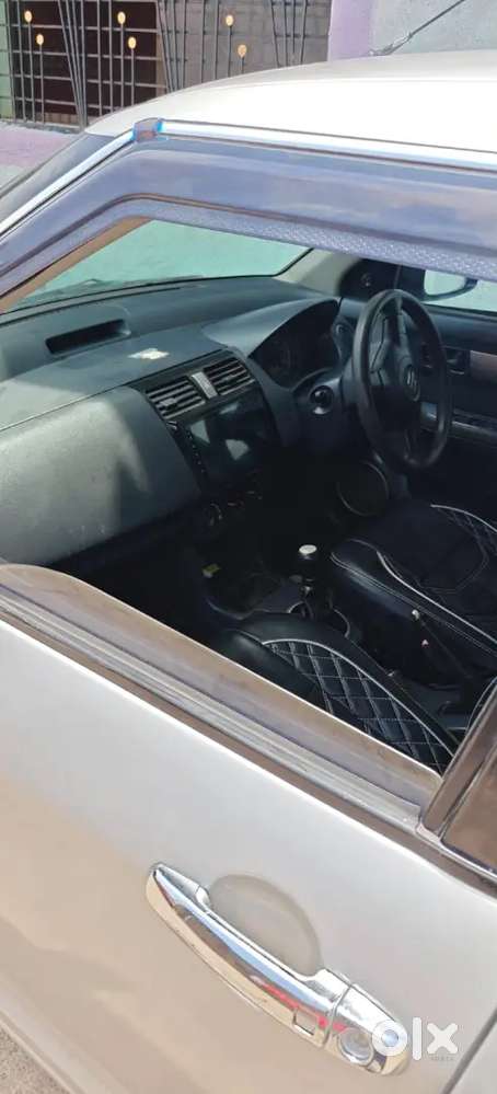 Maruti Suzuki Swift 2007 Petrol 196000 Km Driven