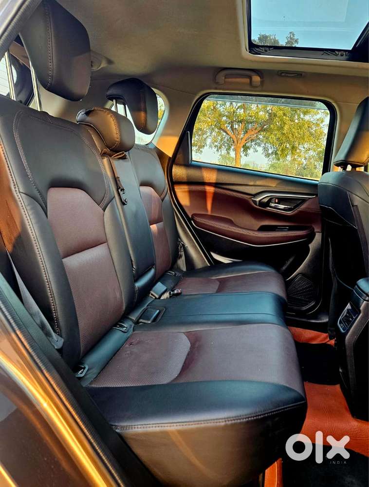 Maruti Suzuki Grand Vitara Smart Hybrid Alpha, 2022, Petrol