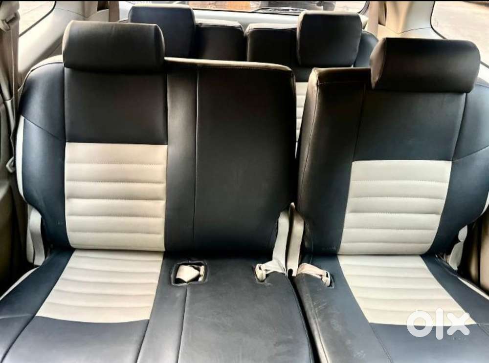 Toyota Innova 2.5 G (diesel) 8 Seater, 2014, Diesel