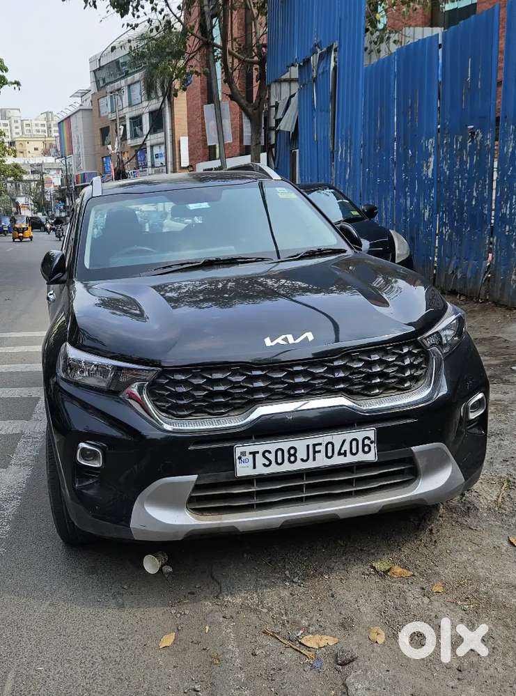 Best For Long Drives. Mileage(23-24 Outside City) & Pick Up Fantastic