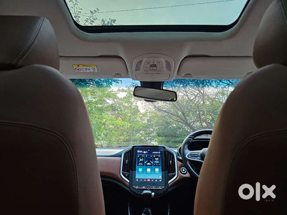 Mg Hector Plus Sharp Pro 1.5 Turbo Petrol Cvt 6 Str Dual Tone, 2022,..