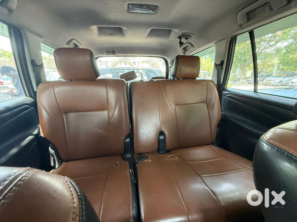 Toyota Innova Crysta G 2017