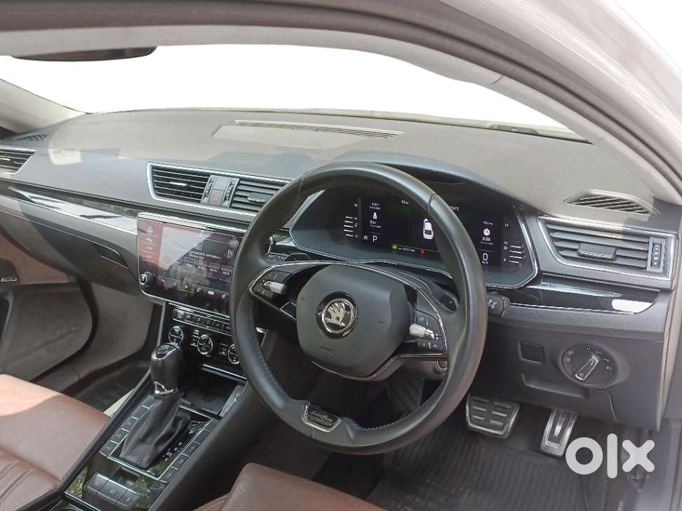 Skoda Superb 2.0 L&k Tsi At, 2022, Petrol