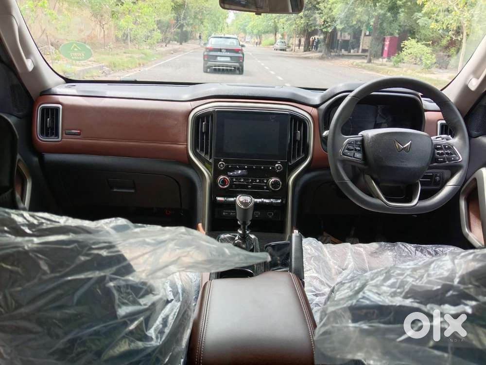 Mahindra Scorpio N Z8 Petrol Mt 7 Str, 2025, Petrol
