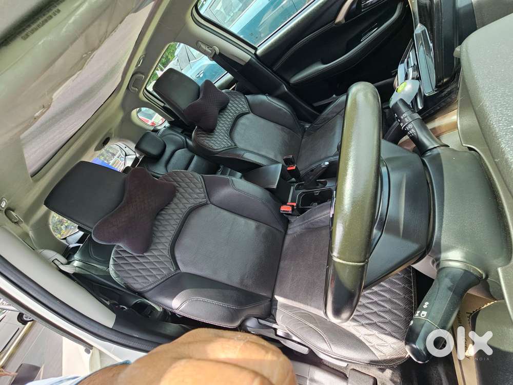 Maruti Suzuki Grand Vitara 1.5 Alpha Plus Intelligent Hybrid Ecvt, 2..
