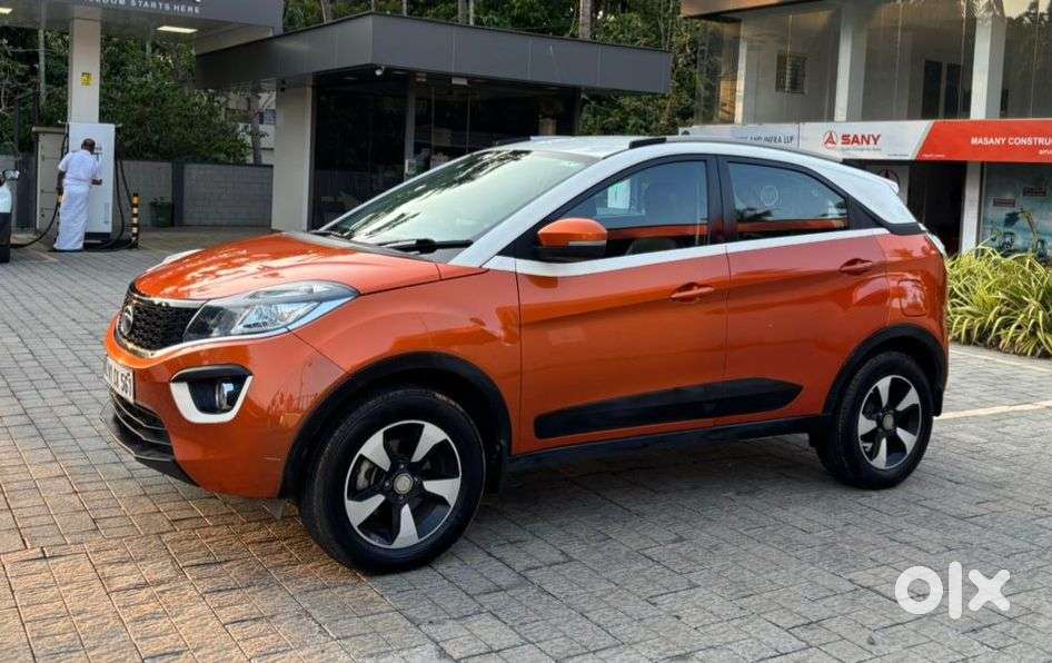 Tata Nexon 1.2 Revotron Xza Plus, 2018, Petrol