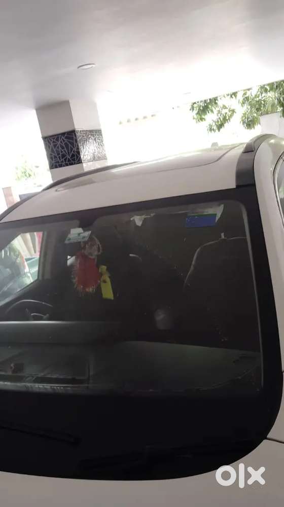 Mahindra Xuv700 2022 Petrol 67000 Km Driven