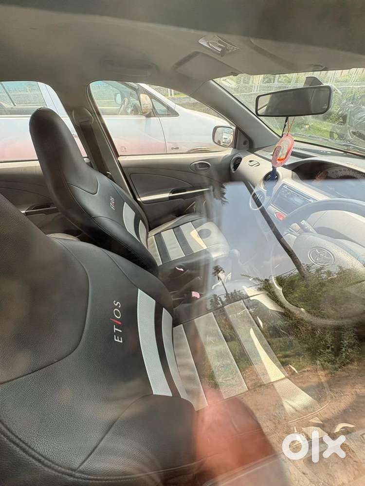 Toyota Car 2011 Model