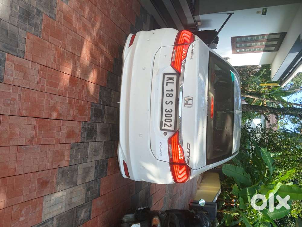 Honda City V Petrol 2016