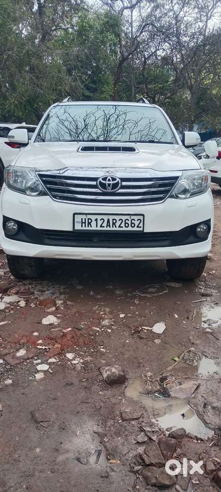 Toyota Fortuner 2011-2016 4x2 Manual, 2013, Diesel