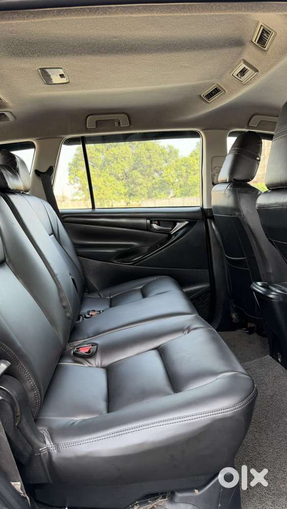 Toyota Innova Crysta 2.4 G Mt 8s, 2017, Diesel