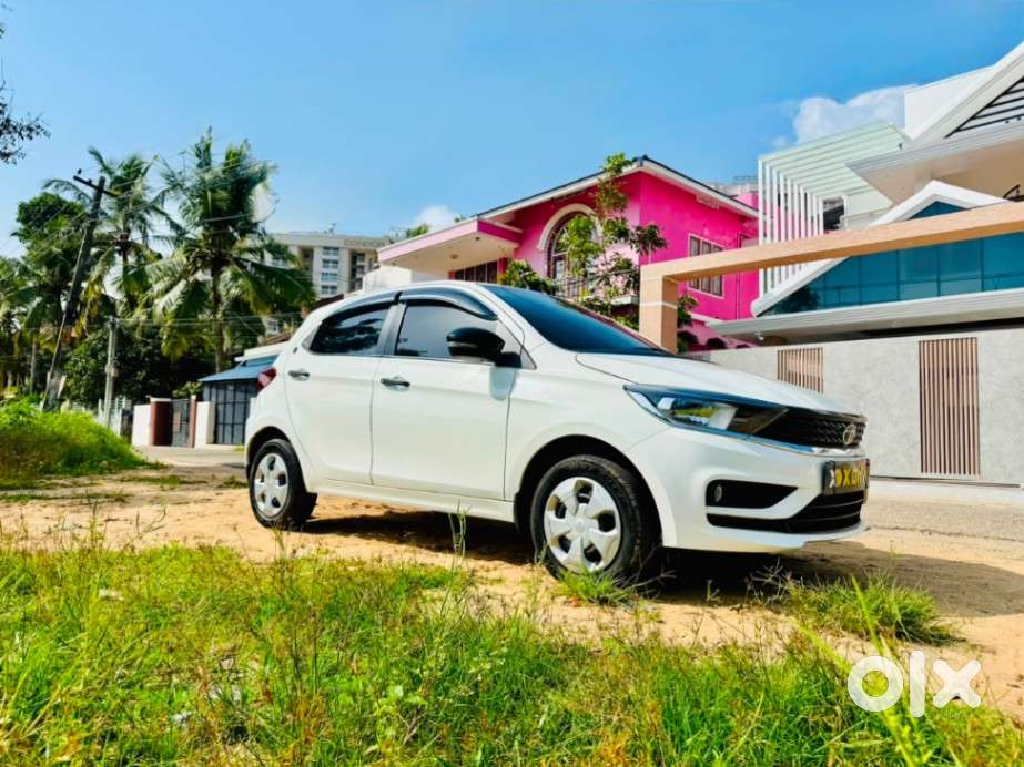 Tata Tiago 1.2 Revotron Xm, 2024, Petrol