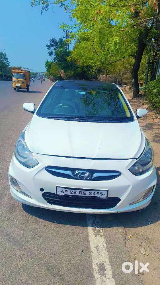 Hyundai Verna 2011 Diesel 118000 Km Driven