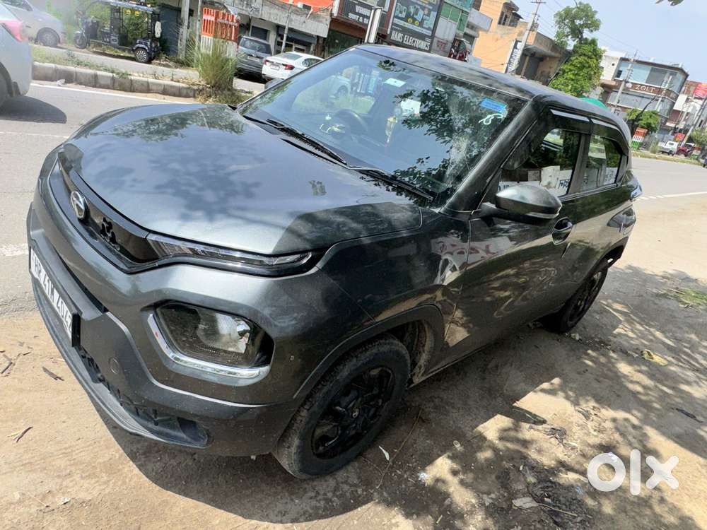 Tata Punch Facelift Pure (o), 2023, Petrol