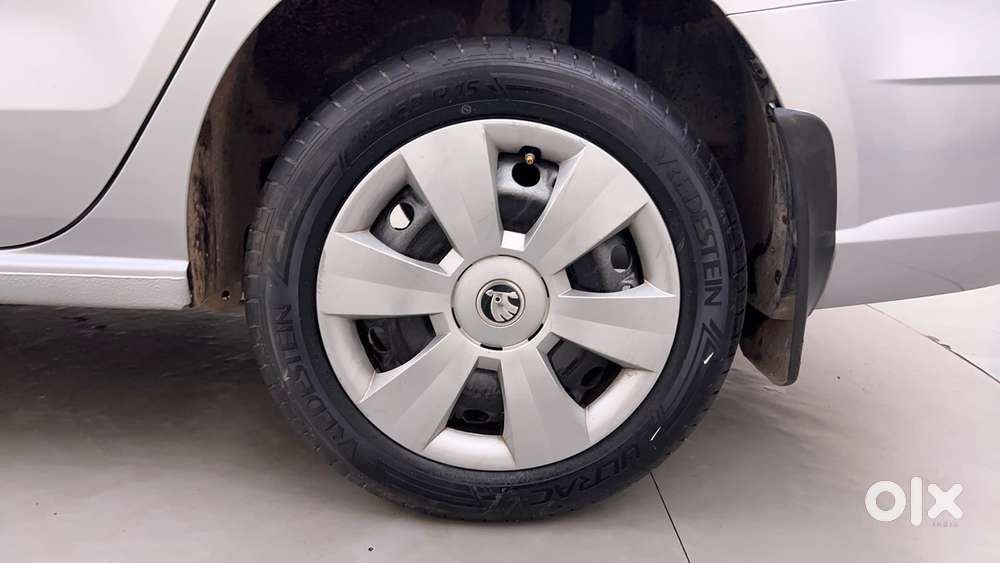 Skoda Rapid 1.0 Tsi Active, 2020, Petrol