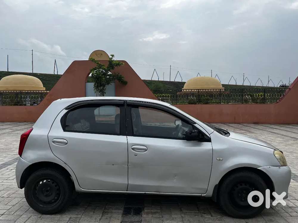 Toyota Etios Liva 2012