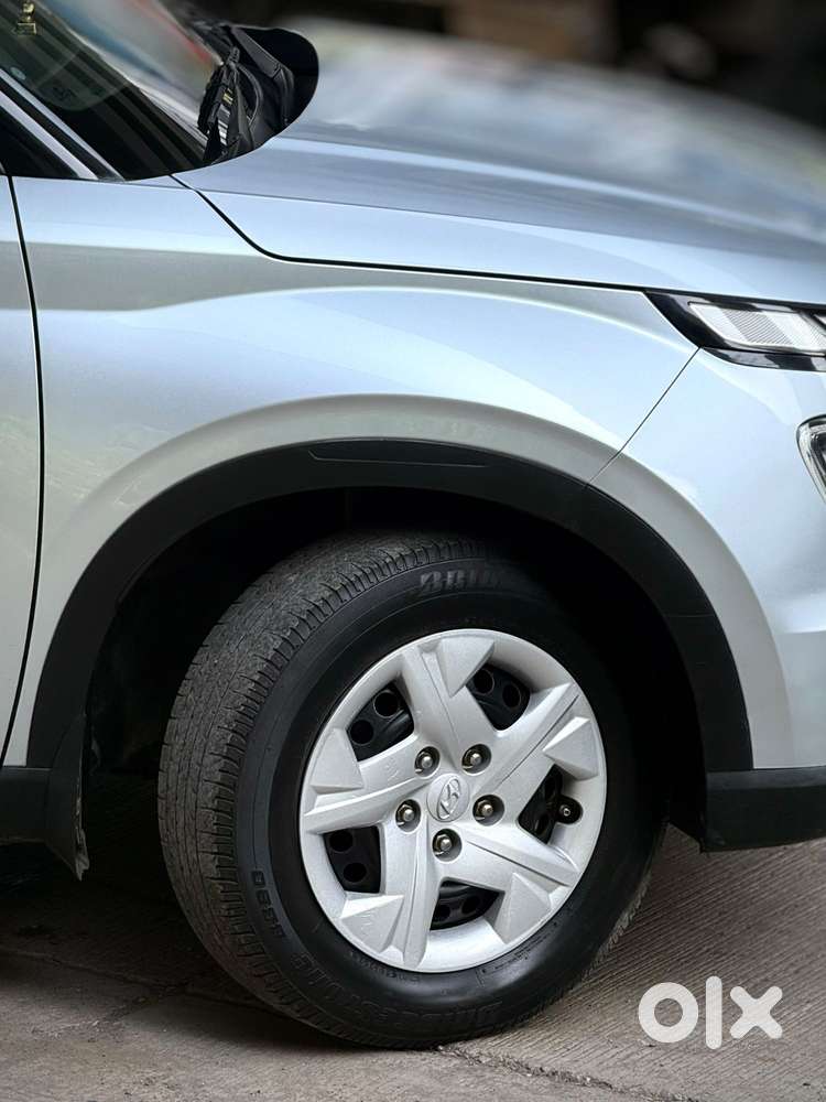 Hyundai Venue Sx Dual Tone, 2022, Cng & Hybrids