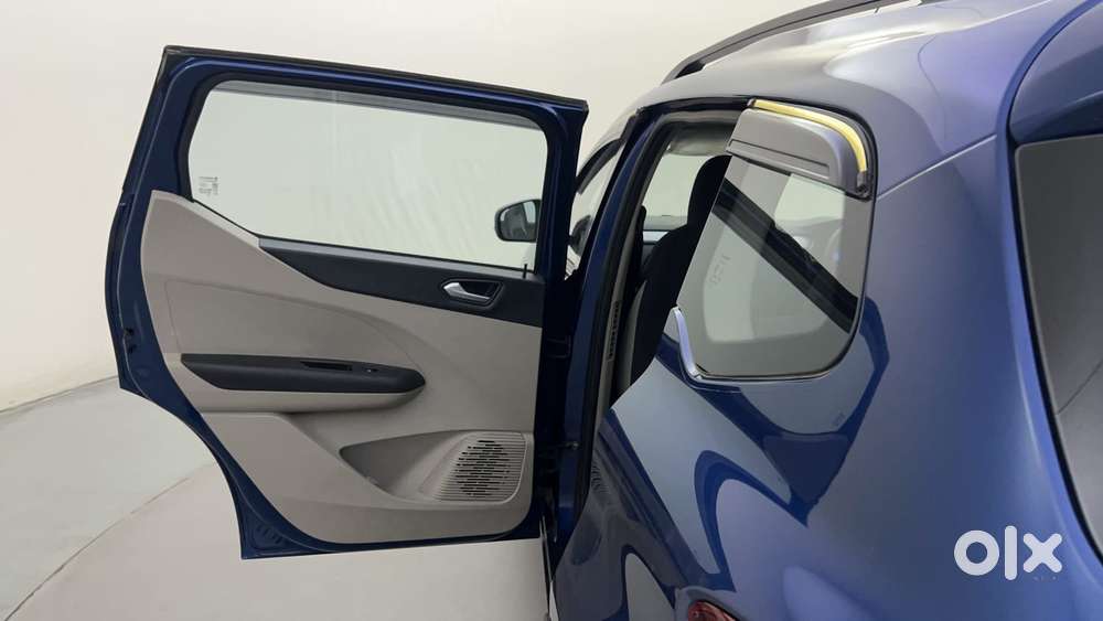 Renault Triber Rxz, 2022, Petrol