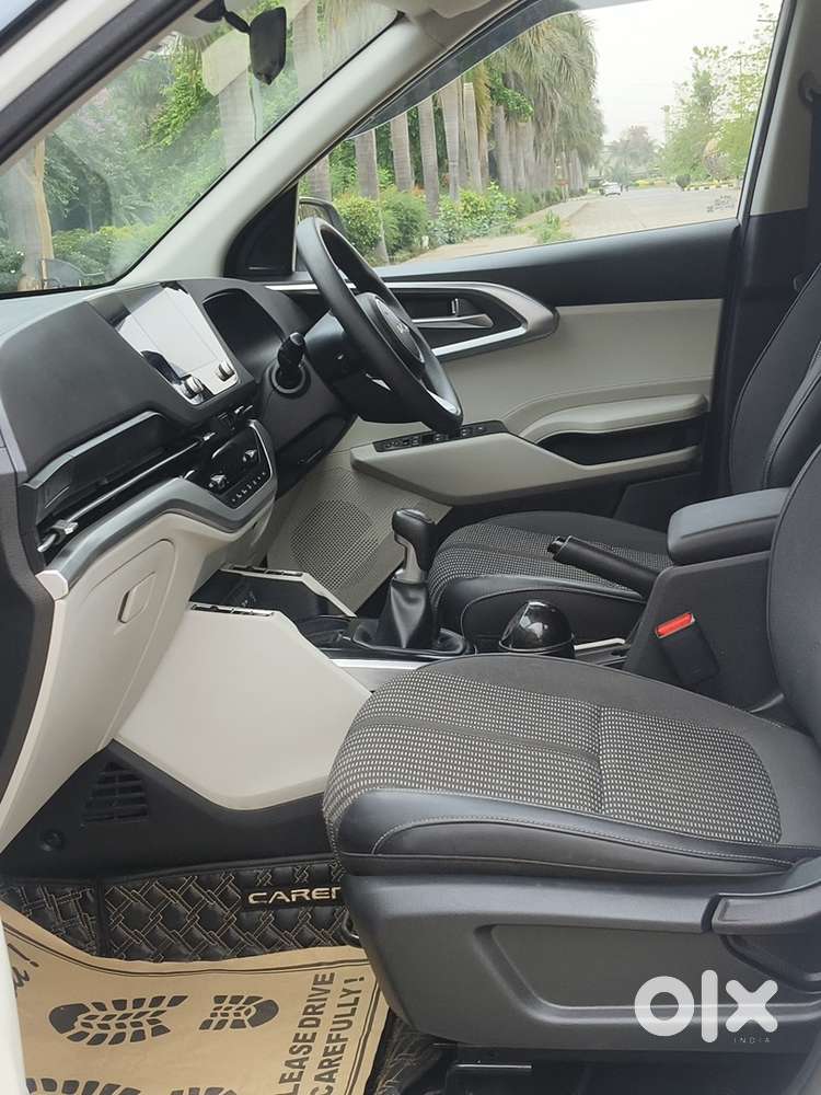 Kia Carens 2022 Prestige Plus