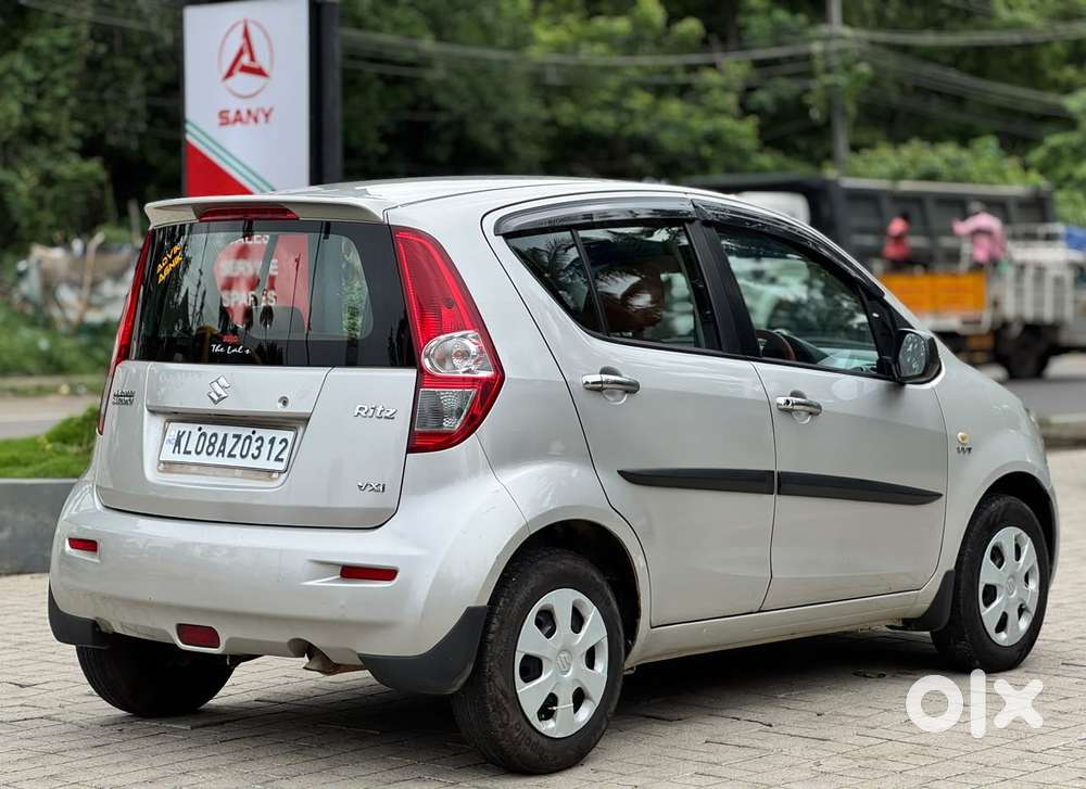 Maruti Suzuki Ritz Vxi, 2012, Petrol