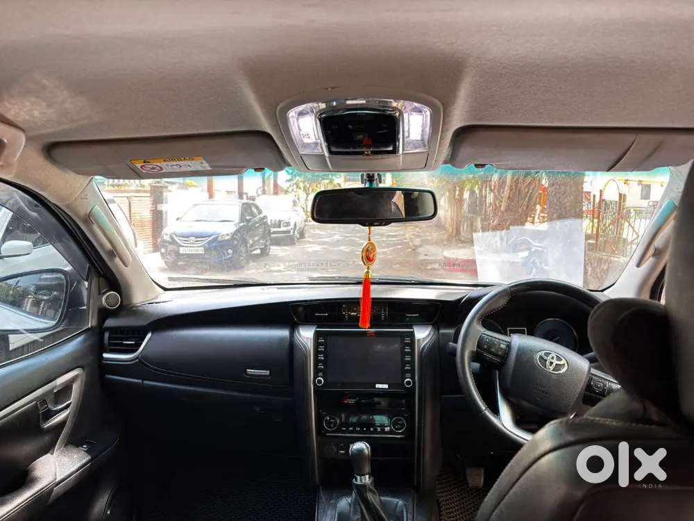 Toyota Fortuner Legender 2022