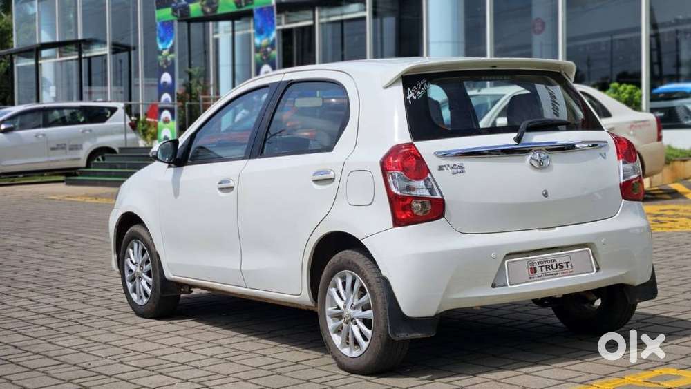 Toyota Etios Liva V, 2013, Petrol