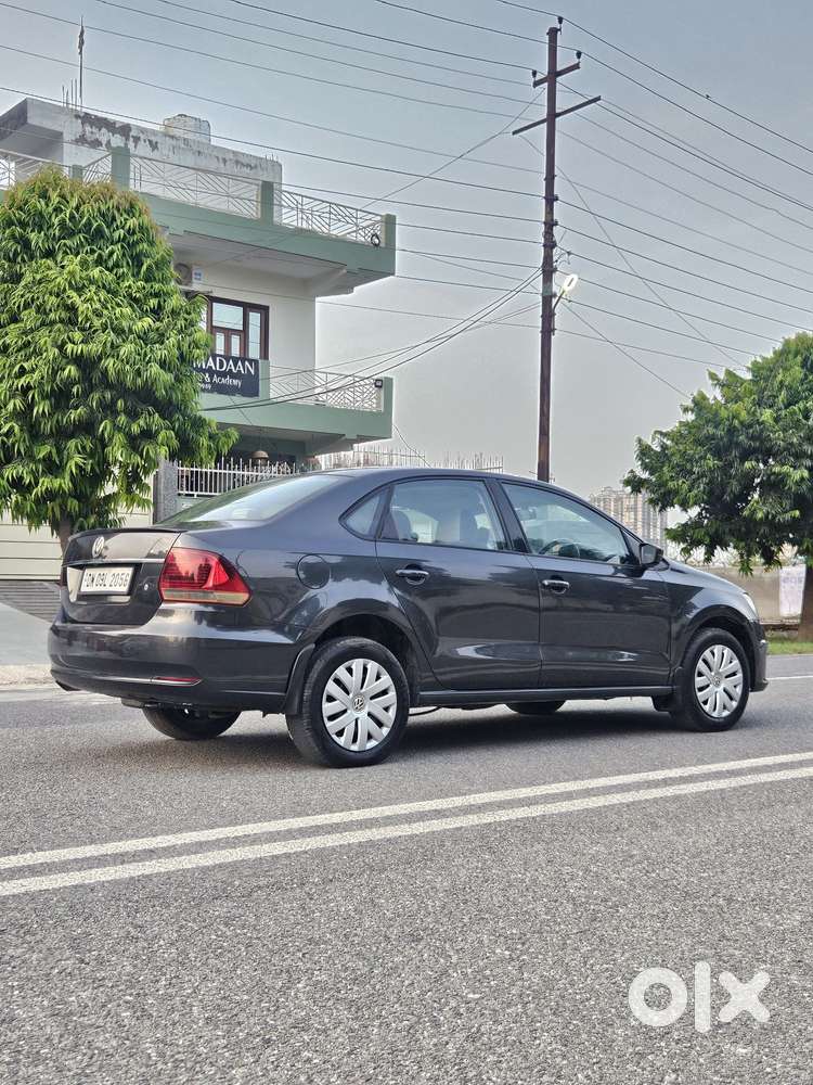 Volkswagen Vento 1.2 Tsi Highline Plus At, 2017, Petrol