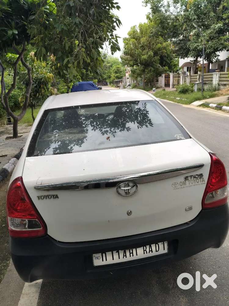 Toyota Etios 1.5 G 2012