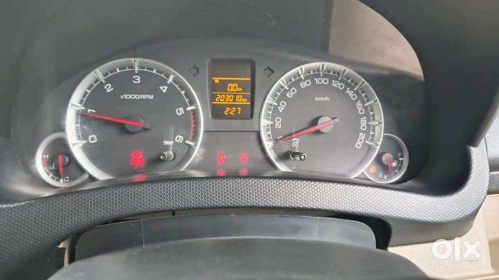 Maruti Suzuki Swift Dzire 2013
