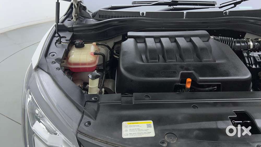 Mahindra Xuv700 2.0 Ax 7 Petrol At Luxury Pack Str, 2023, Petrol