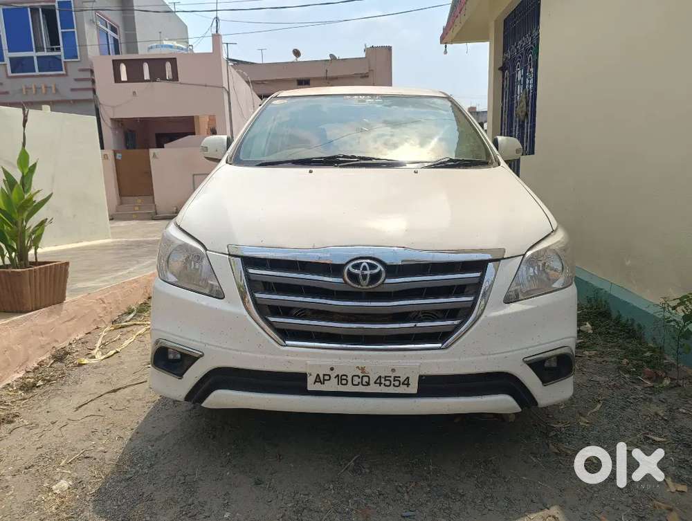 Toyota Innova 2014 Diesel 245000 Km Driven