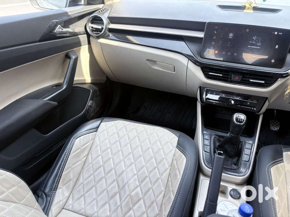 Skoda Slavia Ambition 1.0l Tsi Mt, 2022, Petrol