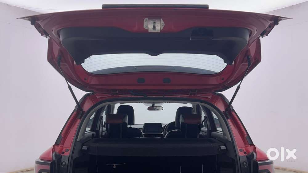 Maruti Suzuki Vitara Brezza 1.5 Lxi, 2023, Petrol
