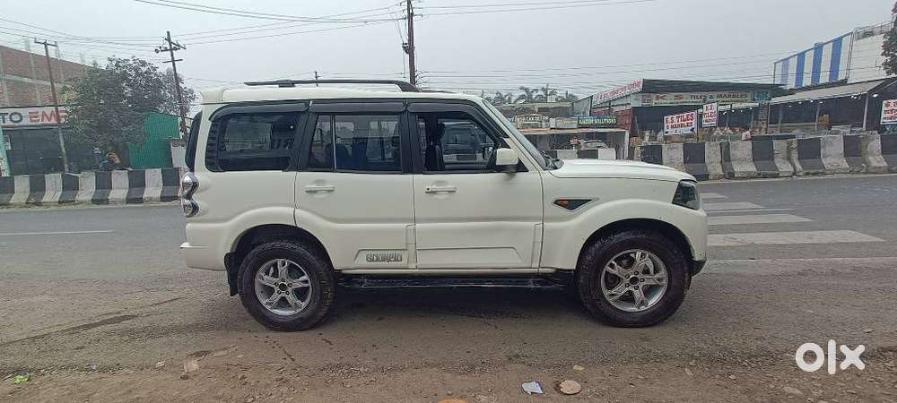 Mahindra Scorpio S10, 2016, Diesel