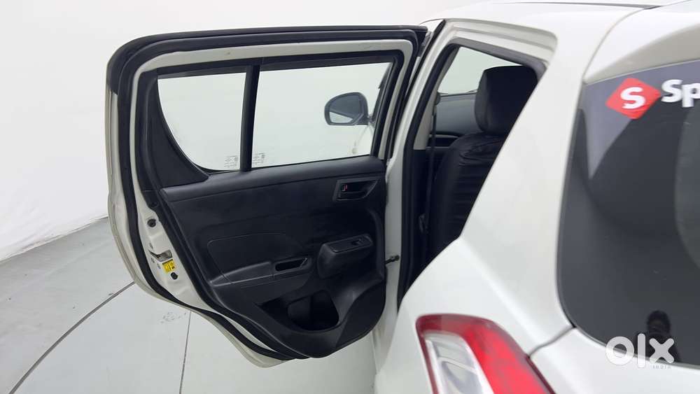 Maruti Suzuki Swift 1.2 Lxi (o), 2017, Petrol