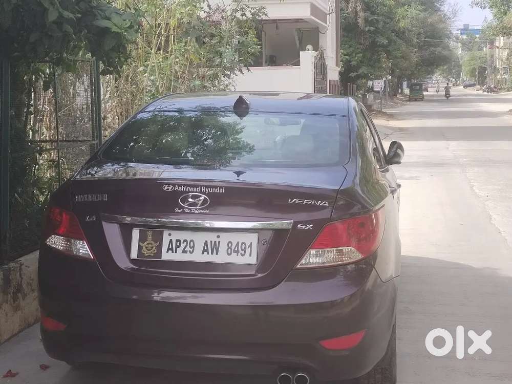 Hyundai Verna 2012 December -diesel 100000 Km Driven