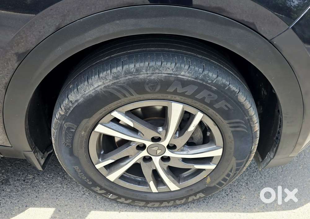 Mahindra Xuv700 2.2 Ax 3 Diesel Mt 5 Str, 2023, Diesel