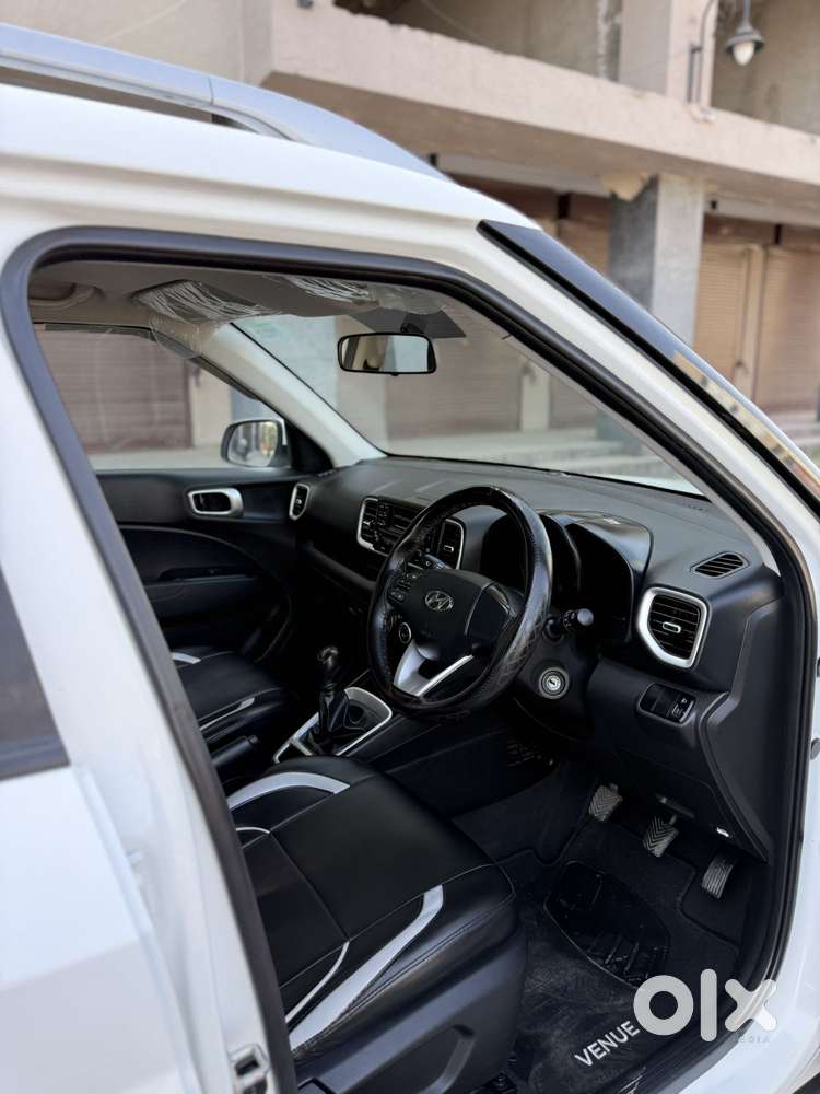 Hyundai Venue S Turbo, 2021, Petrol