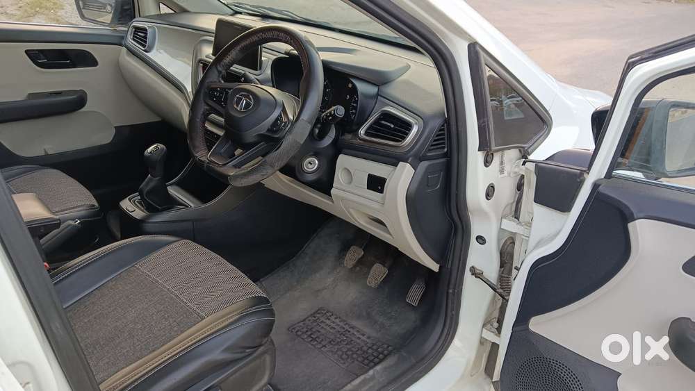 Tata Altroz 1.2 Xm Plus, 2023, Petrol