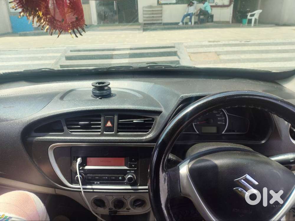 बड़ी गाड़ी लेने का इच्छुक हूं इसलिए बेच रहा हूं