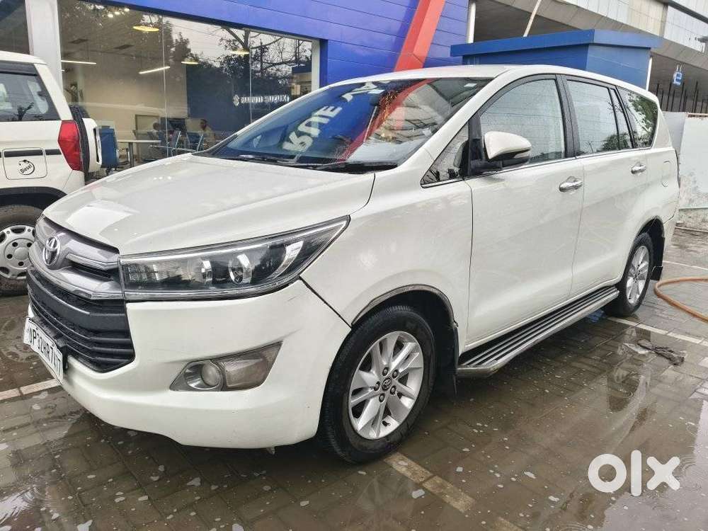 Toyota Innova Crysta 2.4 V, 2017, Diesel