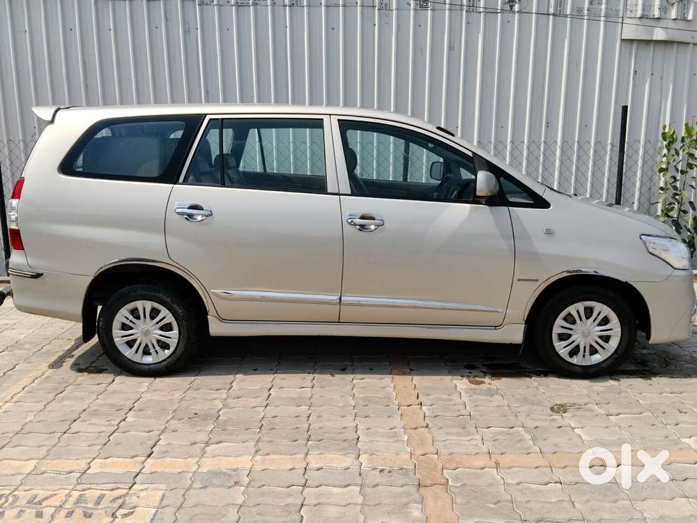 Toyota Innova 2.5 Gx 8 Seater Limited Edition, 2016, Diesel