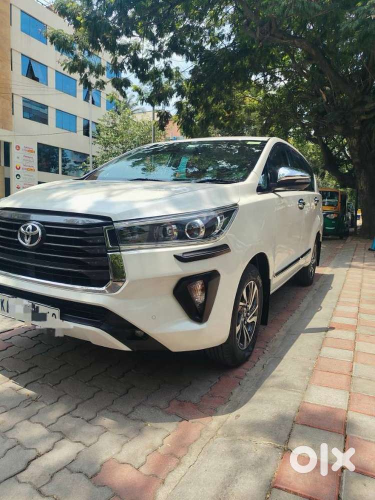 Toyota Innova Crysta [2020-ongoing] 2.4 Vx 8 Str, 2022, Diesel