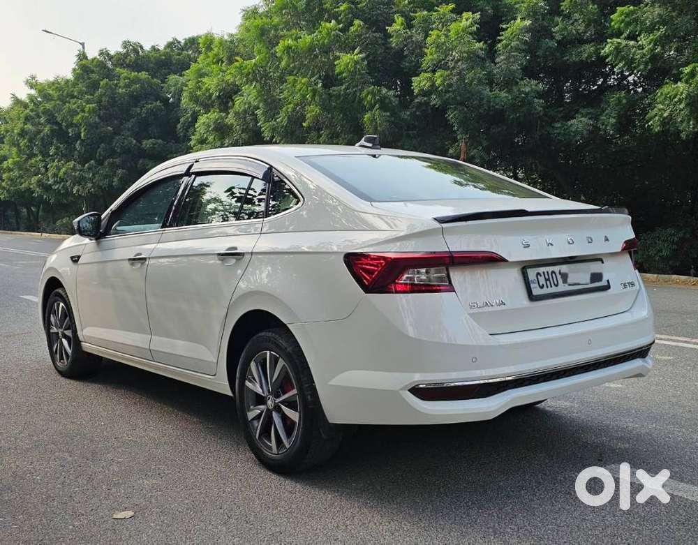Skoda Slavia Style 1.5l Tsi Mt, 2022, Petrol