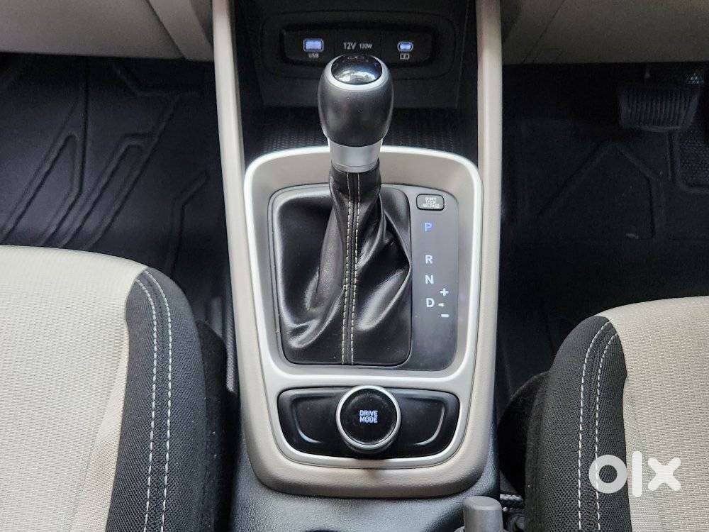 Hyundai Venue 1.0 S (o) Turbo Dct, 2025, Petrol