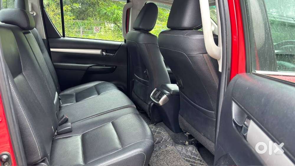 Toyota Hilux 2.8 High 4x4 Mt, 2023, Diesel