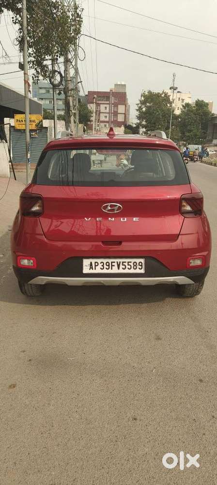 Hyundai Venue 1.2 S Plus, 2020, Petrol