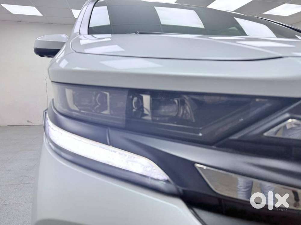Toyota Vellfire Vip – Executive Lounge, 2024, Petrol