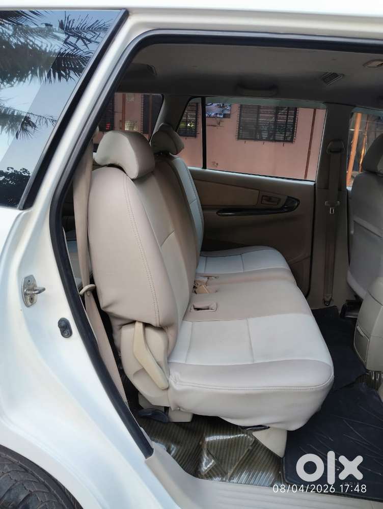 Toyota Innova 2.5 G (diesel) 8 Seater, 2012, Diesel