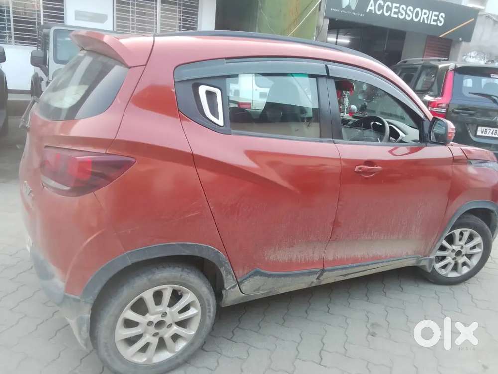 Mahindra Kuv 100 2017